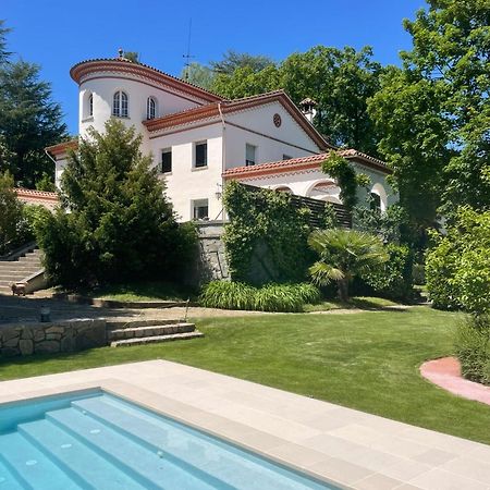 Espectacular Casa Chateau En El Centro De Olot Exterior photo
